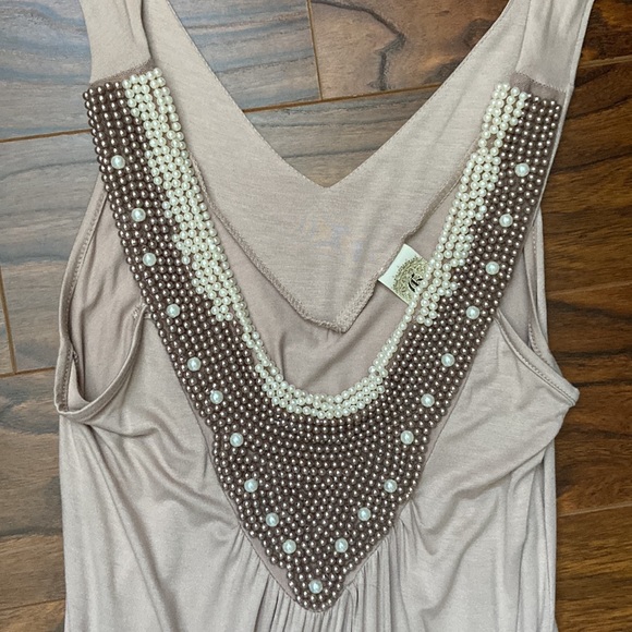 V-neck style dress in size M - Picture 3 of 4